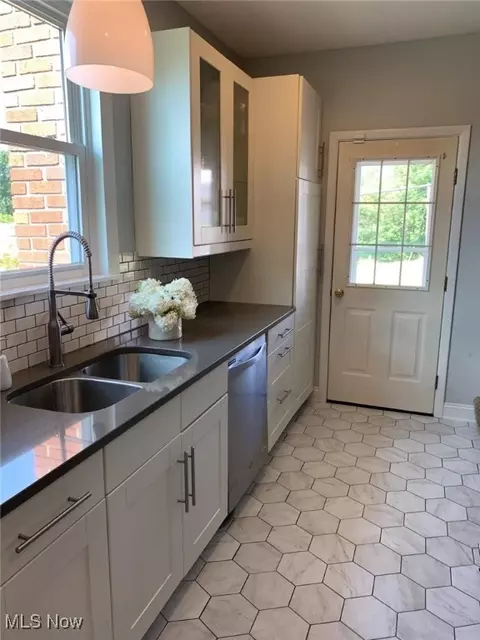 302 High St, Barnesville, OH 43713 photo 12