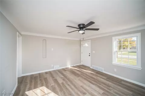Living - 330 E 260th St, Euclid, OH 44132 photo 2 of 4
