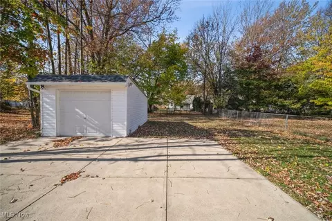 Exterior - 330 E 260th St, Euclid, OH 44132 photo 3 of 3