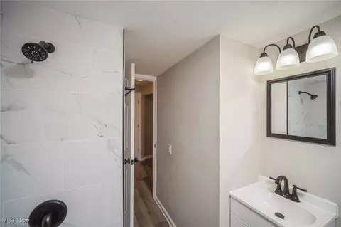 Bath - 330 E 260th St, Euclid, OH 44132 photo 1 of 2