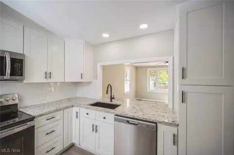Kitchen - 330 E 260th St, Euclid, OH 44132 photo 2 of 2