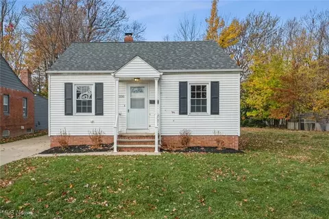 Exterior - 330 E 260th St, Euclid, OH 44132 photo 2 of 3