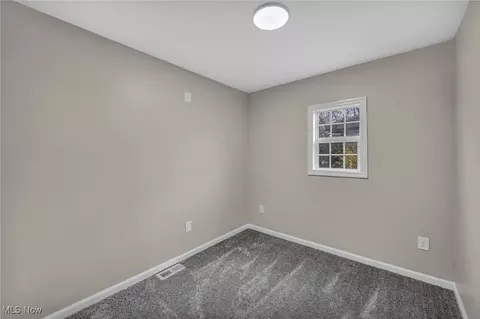 Bedroom - 3242 Eagle Ave, Lorain, OH 44055 photo 3 of 7