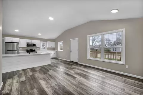 Living - 3242 Eagle Ave, Lorain, OH 44055 photo 1 of 3