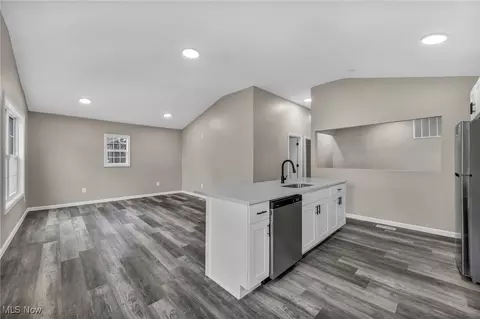 Living - 3242 Eagle Ave, Lorain, OH 44055 photo 2 of 3