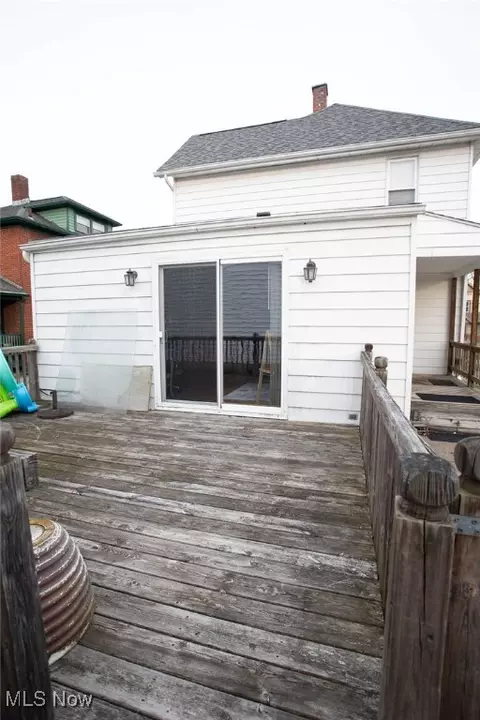 Exterior - 125 Ridgeway St, Struthers, OH 44471 photo 4 of 4