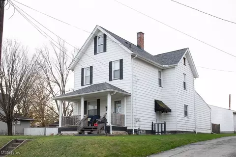 125 Ridgeway St, Struthers, OH 44471