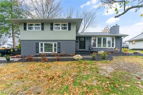 2612 Birchwood Dr, Youngstown, OH 44515