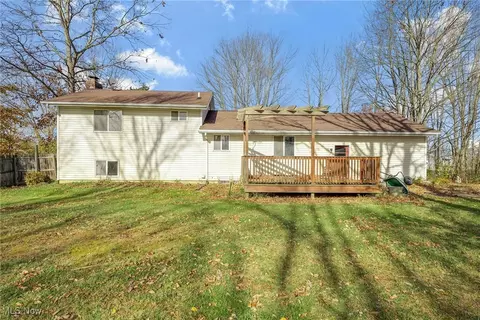 1547 Oak Ln, Saybrook, OH 44004 photo 3