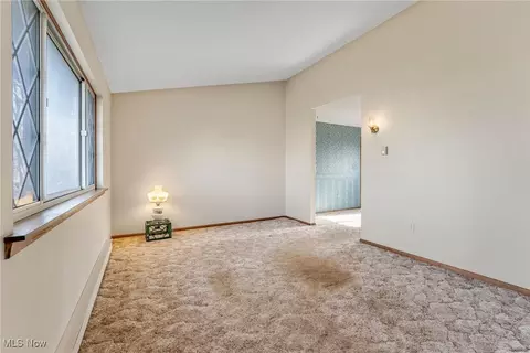 1547 Oak Ln, Saybrook, OH 44004 photo 5