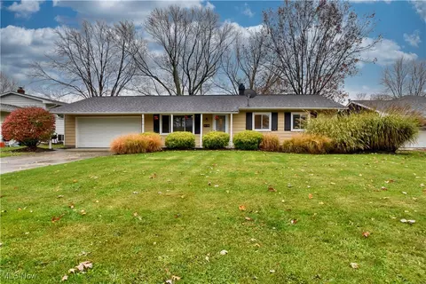 8278 Donald Dr, Mentor, OH 44060