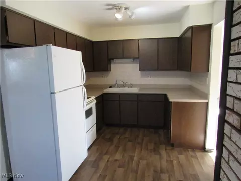 Kitchen - 929 Westshore Dr, Ashtabula, OH 44004 photo 1 of 1