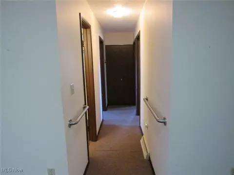 Entry Way - 929 Westshore Dr, Ashtabula, OH 44004 photo 1 of 1