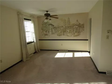 Living - 929 Westshore Dr, Ashtabula, OH 44004 photo 2 of 6