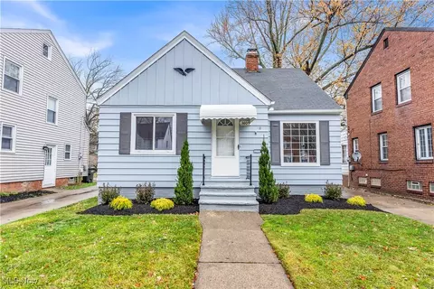 3809 Grosvenor Rd, South Euclid, OH 44118
