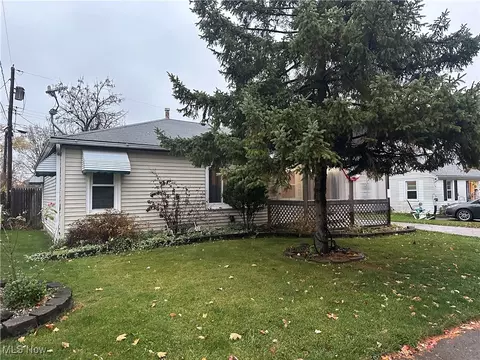 108 Byington Ct, Elyria, OH 44035