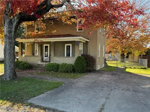 217 S Canton St, Malvern, OH 44644