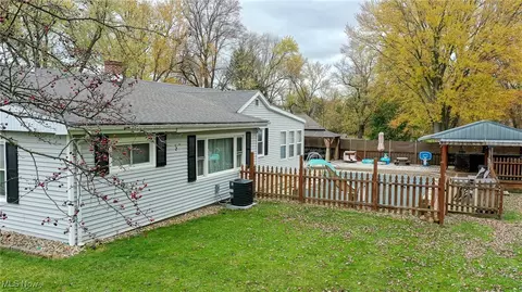 28 Elm St, Norwalk, OH 44857 photo 6