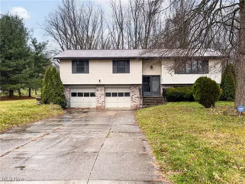 2353 Frashure Dr, Copley, OH 44321