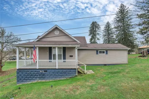 223 Walnut St, Roseville, OH 43777