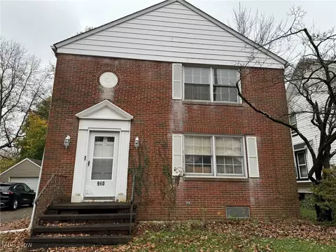 960 Amelia Ave, Akron, OH 44302