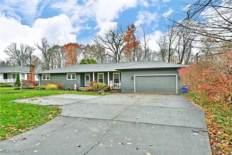 3128 Denver Dr, Poland, OH 44514
