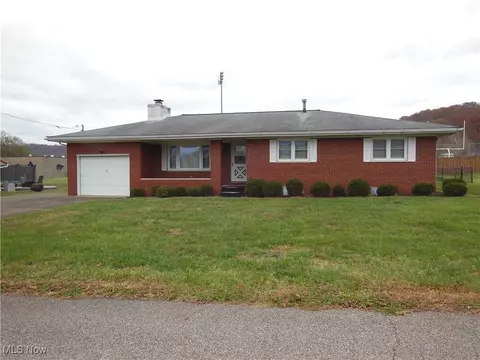 401 Fay Ave, Saint Marys, WV 26170