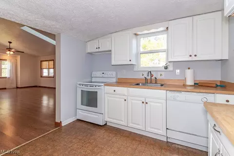 7192 Jackson St, Mentor, OH 44060 photo 10