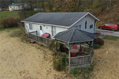 10293 Cr 620, Killbuck, OH 44637