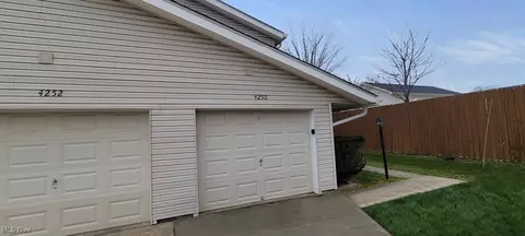 4250 Duke Ct, Brunswick, OH 44212