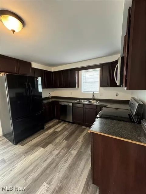 Kitchen - 5155 Center Rd, Philo, OH 43771 photo 3 of 6