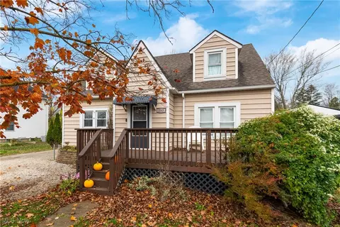 163 E Buckeye St, West Salem, OH 44287