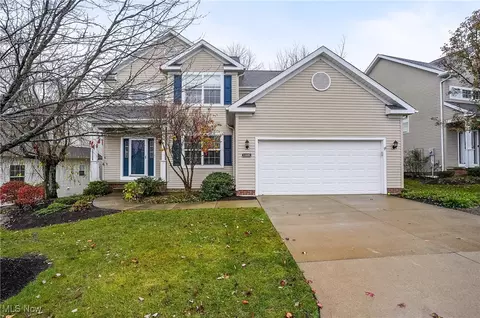 1205 Cloverberry Ct, Broadview Heights, OH 44147