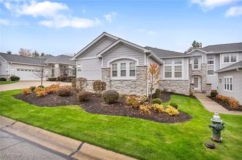 185 Blossom Ln, Orange, OH 44022