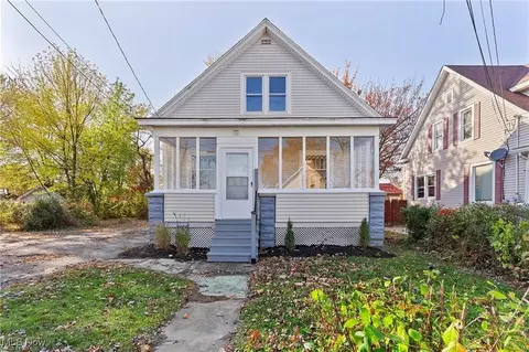 825 Michigan Ave, Ashtabula, OH 44004