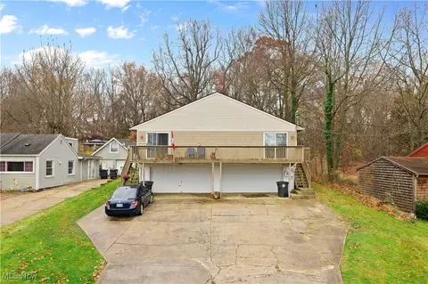 1574 Faye Rd, Akron, OH 44306