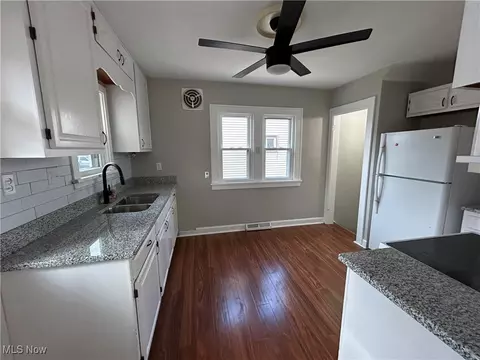 Kitchen - 7601 Jameson Rd, Parma, OH 44129 photo 3 of 3