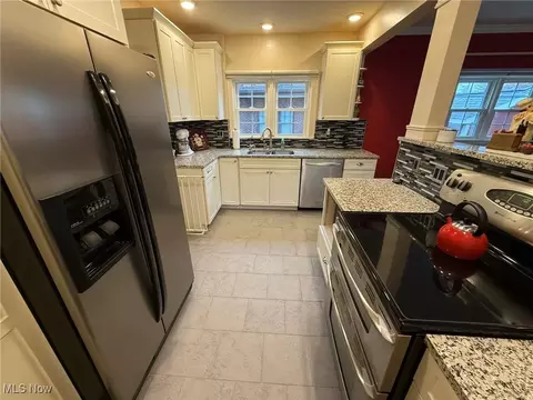 534 E Iron Ave, Dover, OH 44622 photo 17