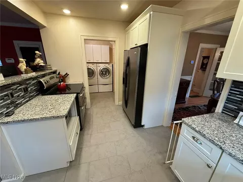 534 E Iron Ave, Dover, OH 44622 photo 18