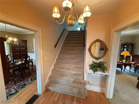 534 E Iron Ave, Dover, OH 44622 photo 4