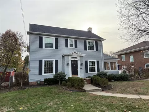 534 E Iron Ave, Dover, OH 44622 photo 2