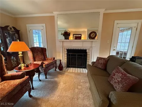534 E Iron Ave, Dover, OH 44622 photo 8
