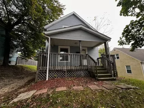 2157 10th St SW, Akron, OH 44314