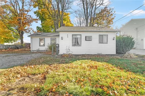 983 Peach Blvd, Willoughby, OH 44094