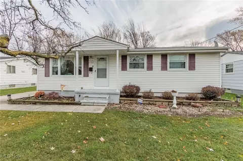 2723 Reeves Ave, Lorain, OH 44052