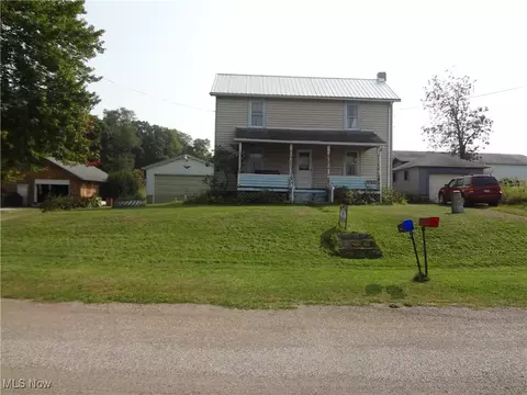 10686 Common St, East Rochester, OH 44625