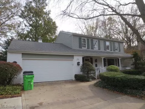 141 Brunswick Dr, Avon Lake, OH 44012