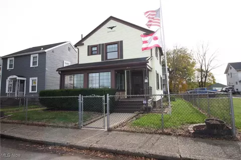 1726 Virginia Pl NE, Canton, OH 44705