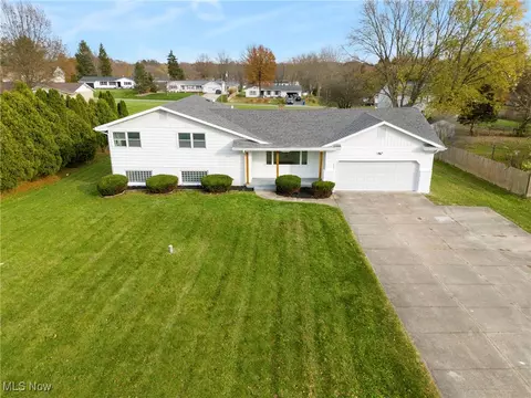 1579 S Plainview Dr, Akron, OH 44321
