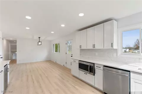 Kitchen - 1579 S Plainview Dr, Akron, OH 44321 photo 1 of 2